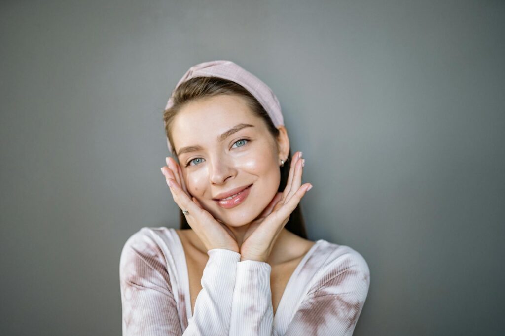 Achieving the “No-Makeup” Makeup Look: Natural Beauty Trends