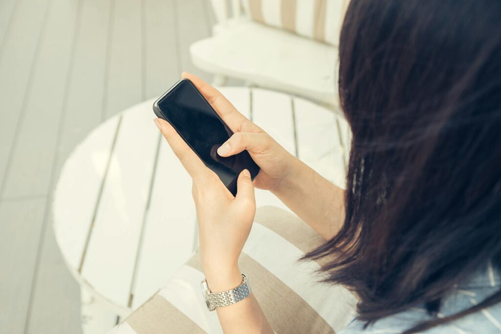 Digital Minimalism: Reclaiming Your Focus in a Distracted World