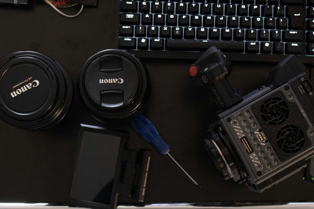 Photography Equipment: Lenses, Cameras, and Accessories Reviewed